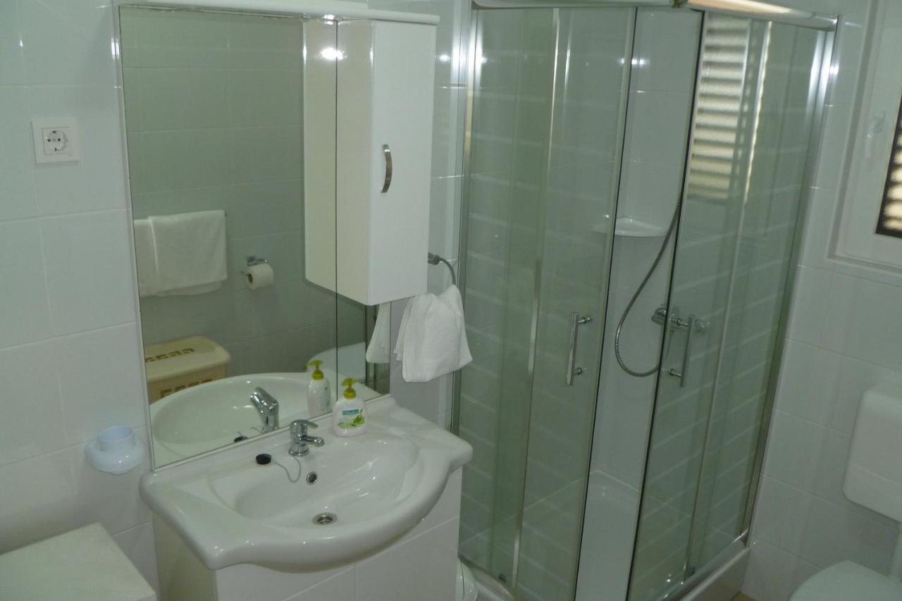 Apartments With A Parking Space Sali, Dugi Otok - 8154 Exterior photo